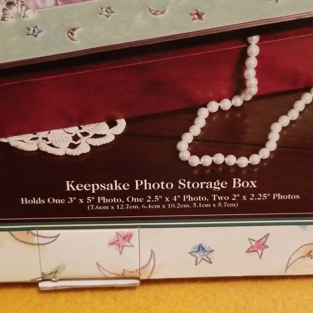 NWOT Keepsake Photo Storage Box - Picture 2 of 5